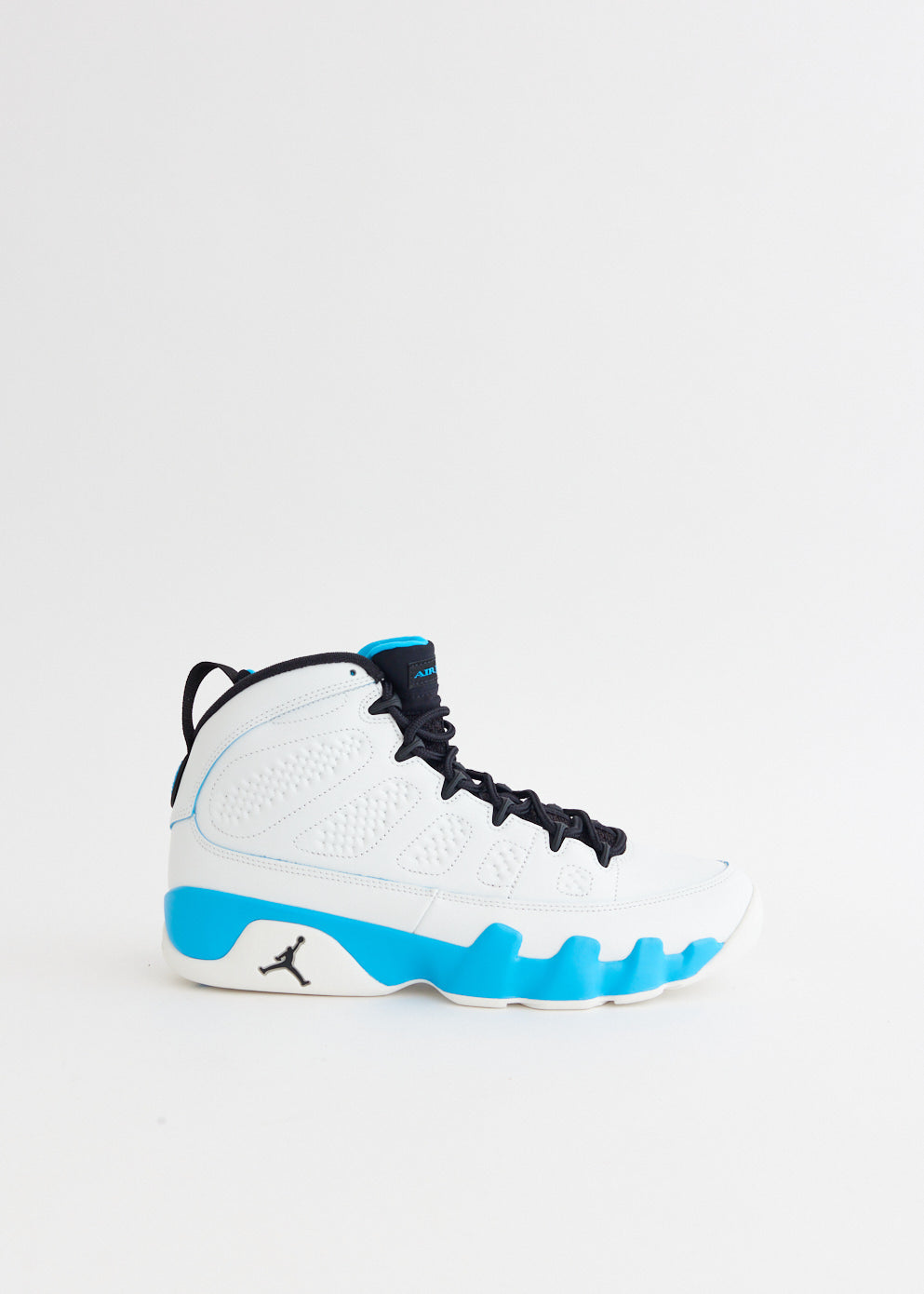 Nike -  Air Jordan 9 Retro 'Powder Blue' Sneakers - Sneaker