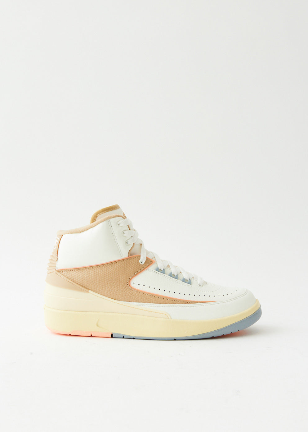 Nike -  Air Jordan 2 Retro 'Sunset Haze' Sneakers - Sneaker