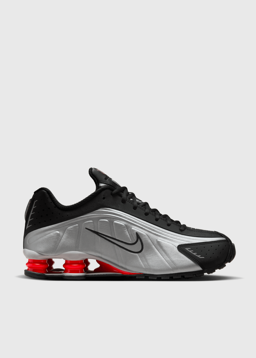 Shox R4 Black Metallic Silver Sneakers