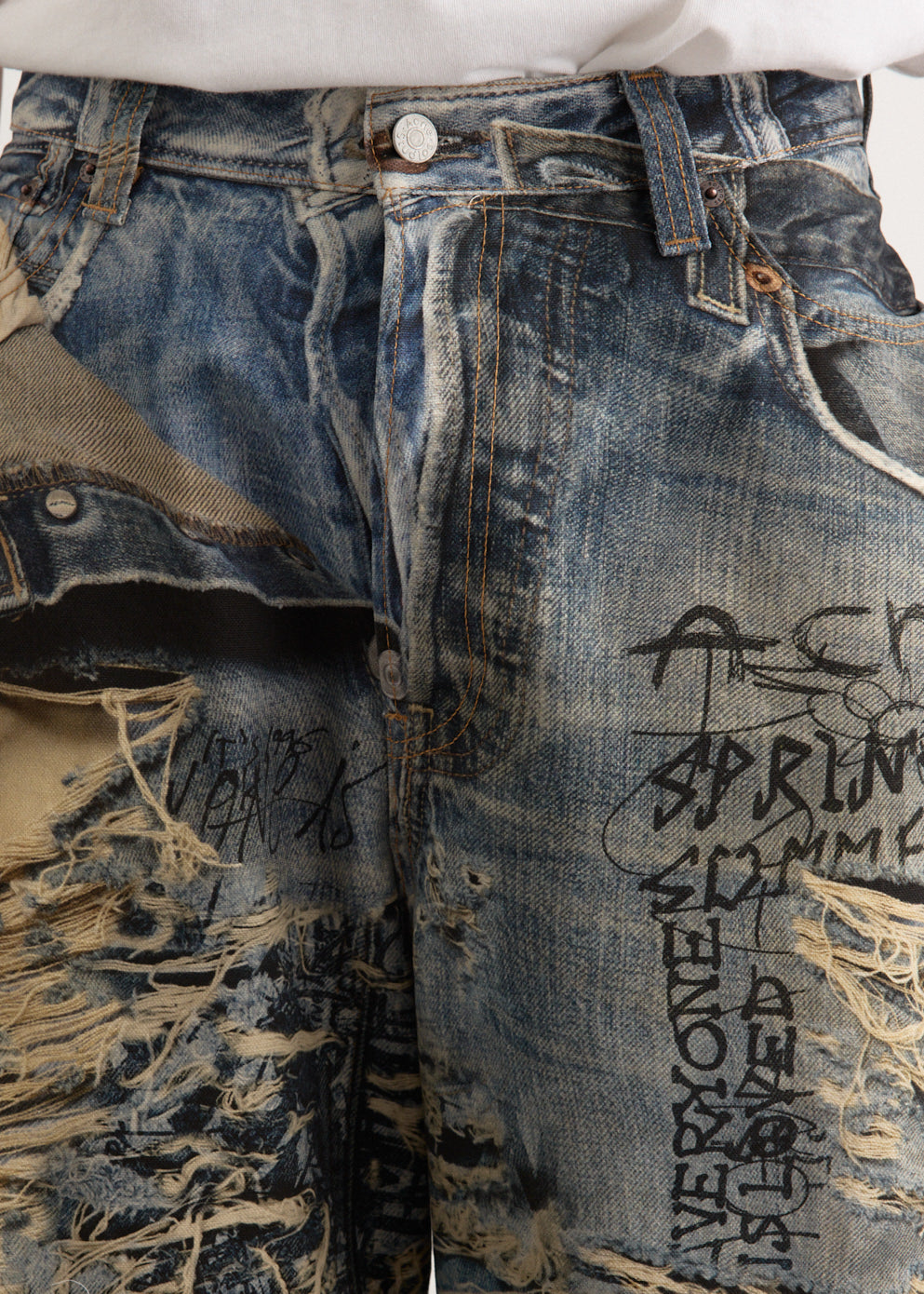 2023M FN TLO Torn Scribble Jeans