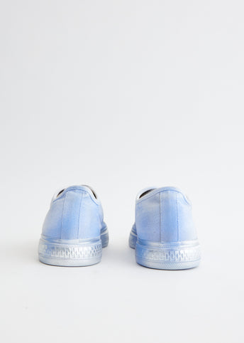 Baby blue sale suede converse