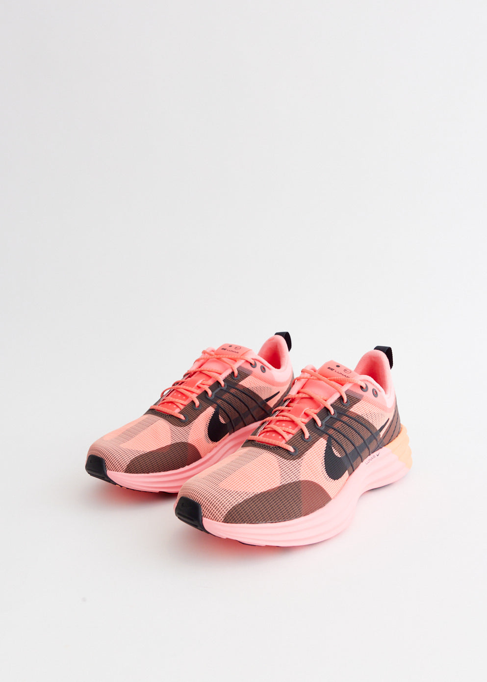 Lunar Roam Premium 'Pink Gaze' Sneakers