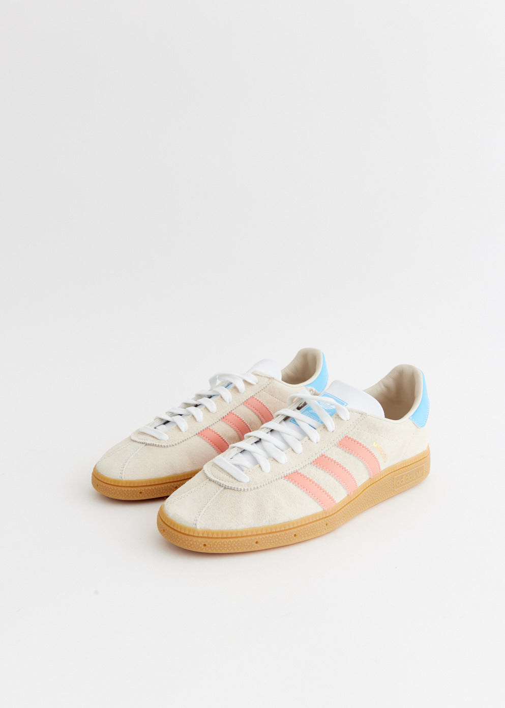 Munchen 24 'Wonder White' Sneakers