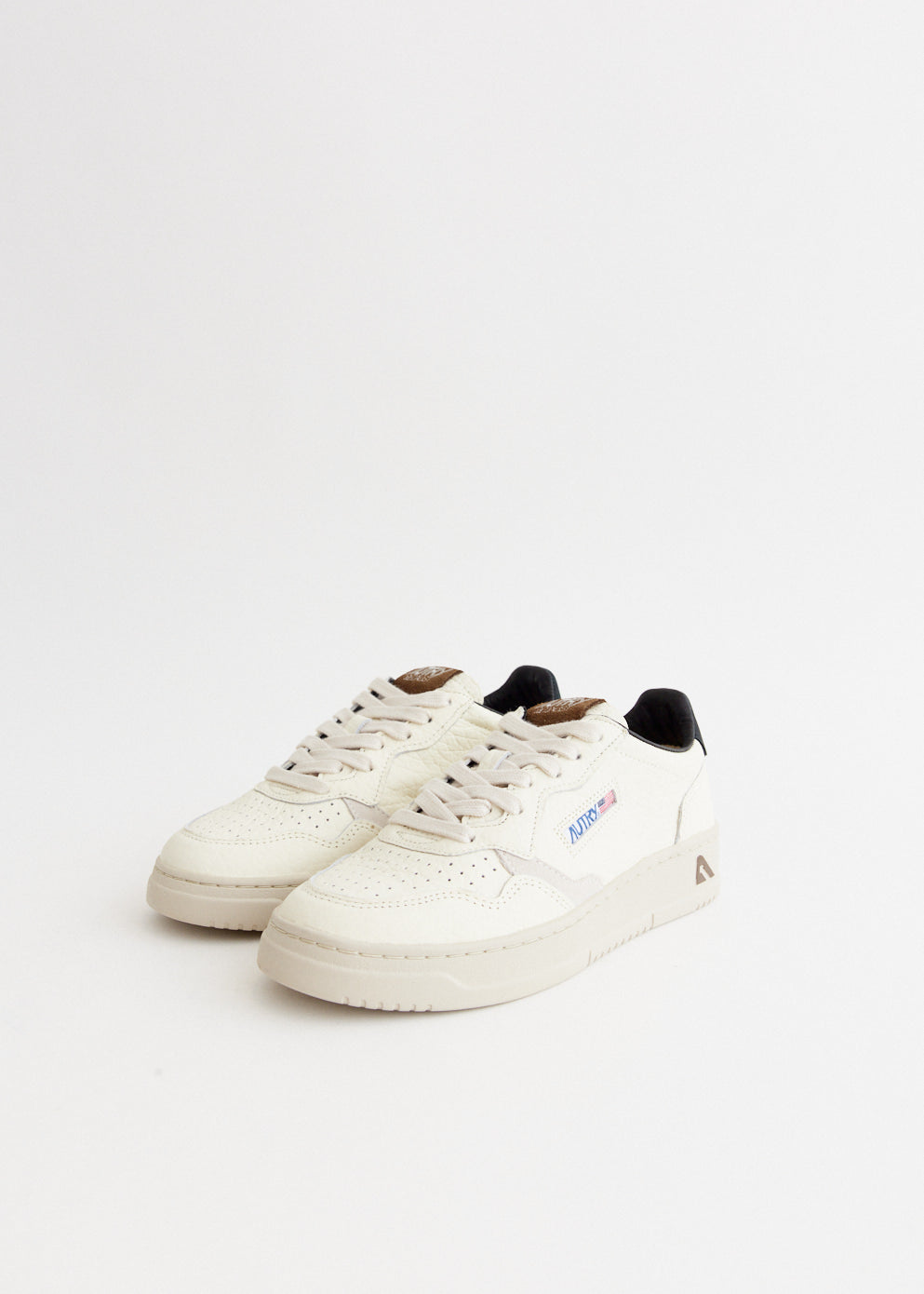 Women's Medalist Low Sneakers