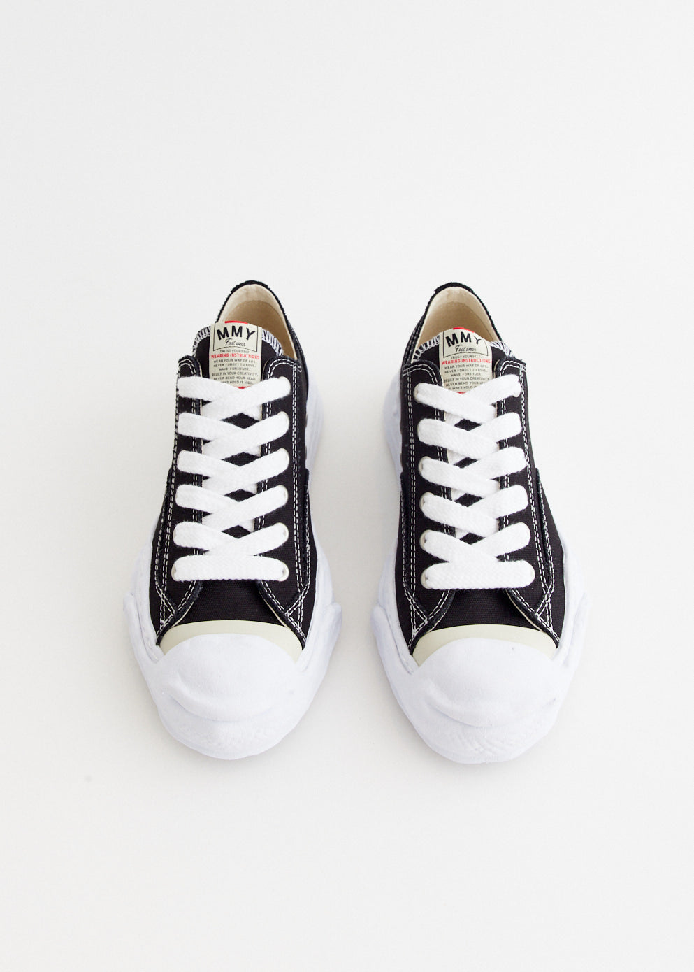 Hank Low Top Sneakers