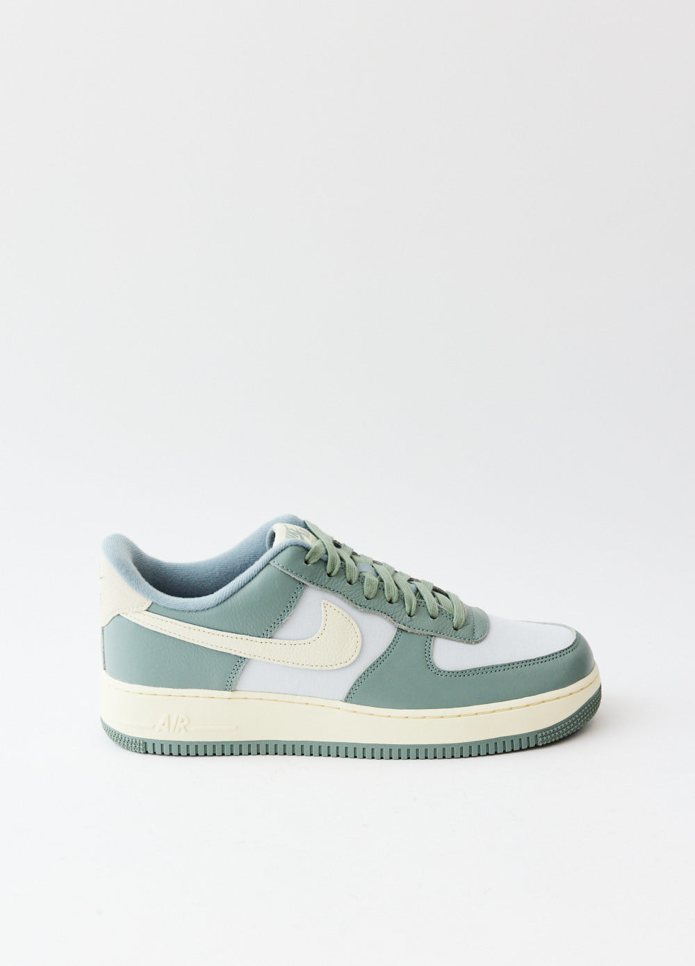 Air Force 1 '07 LX 'Mica Green' Sneakers