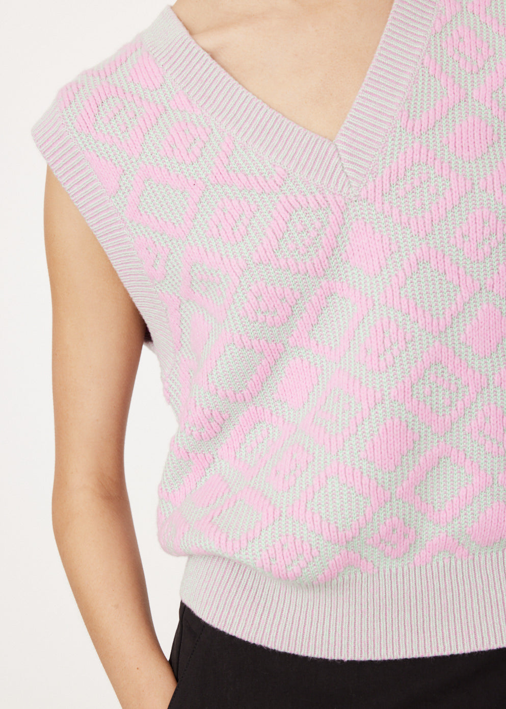 Konny Face Tiles Knit Vest