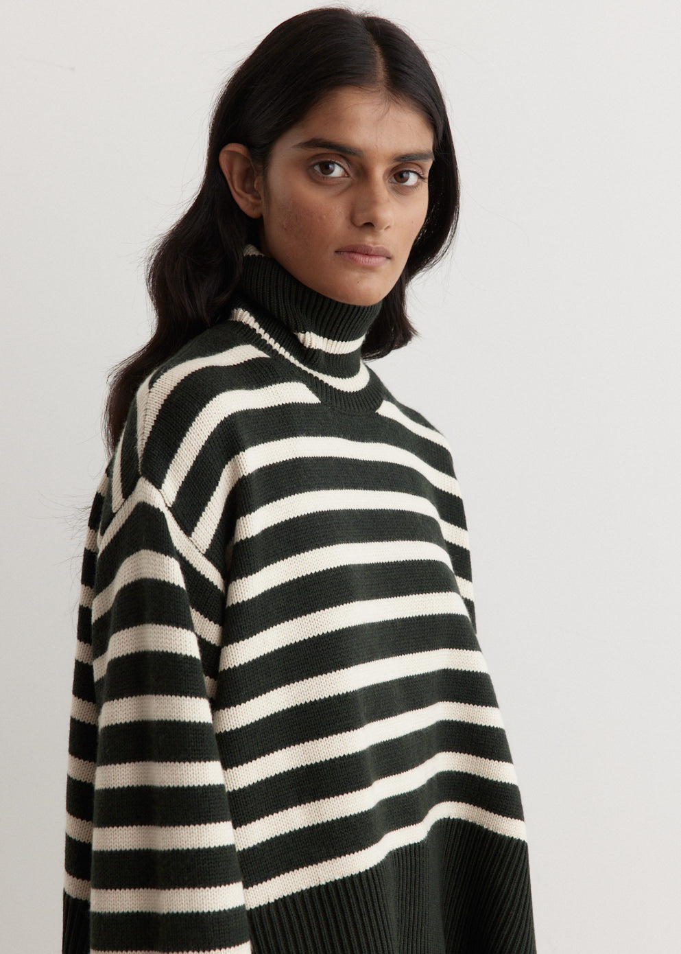 Signature stripe turtleneck black – Totême