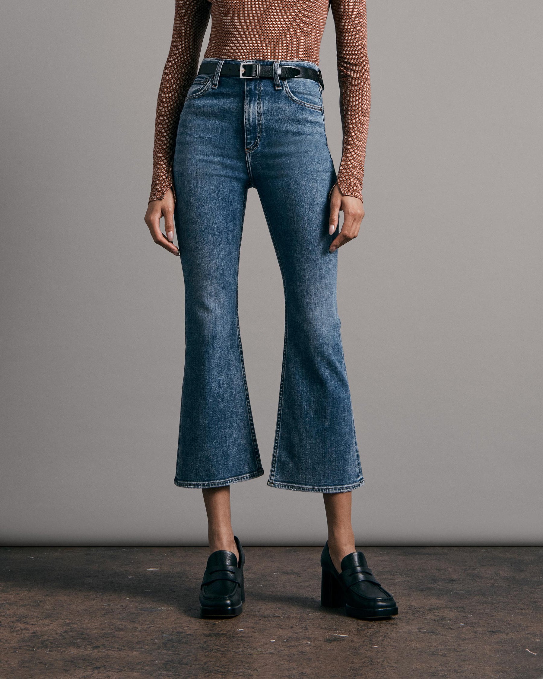 Flared High Ankle Jeans