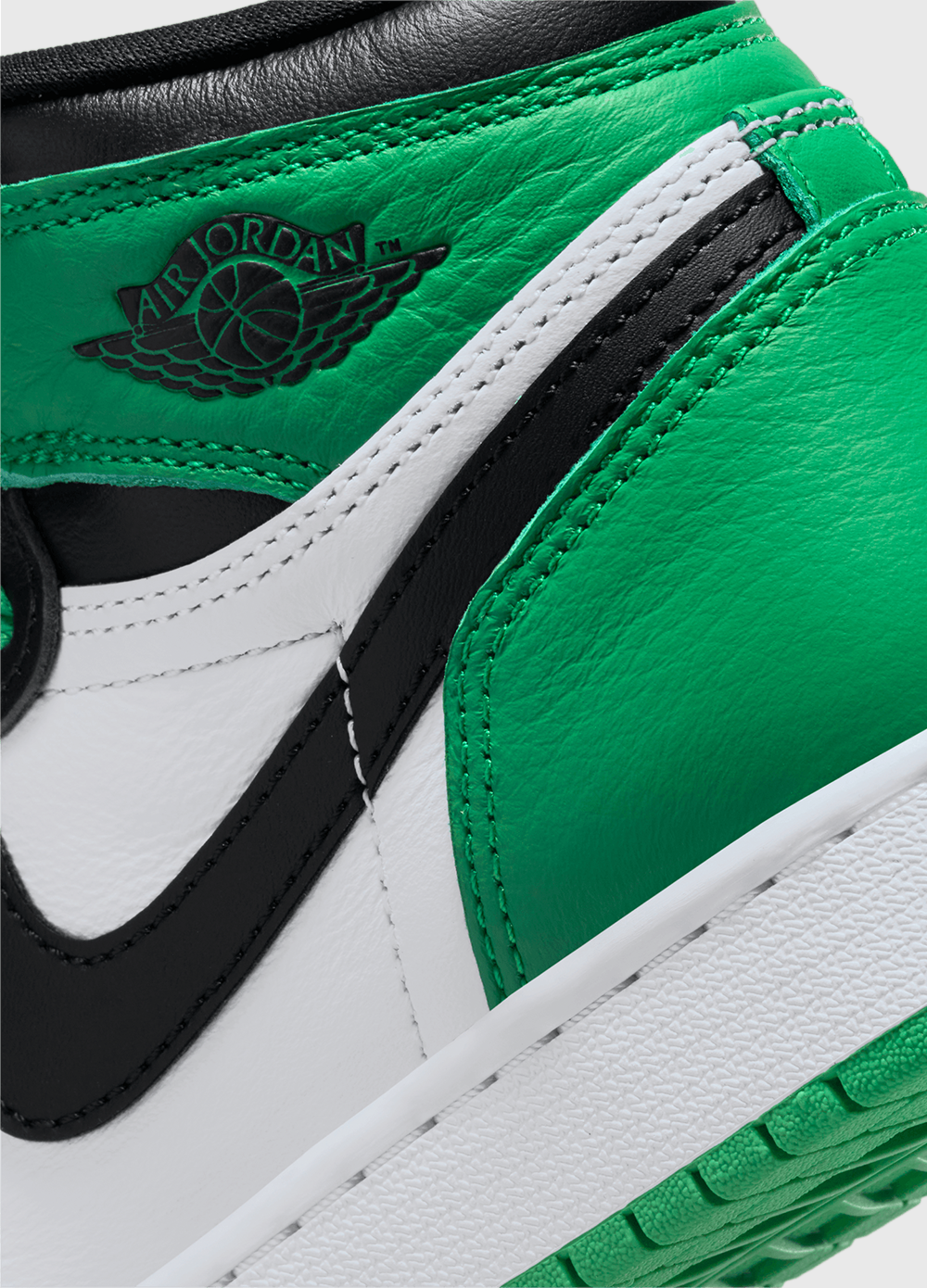 Air Jordan 1 Retro High 'Lucky Green' (GS) Sneakers