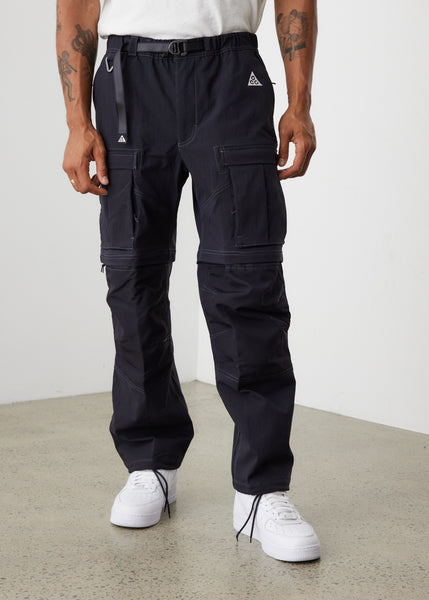 Acg Smith Summit Cargo Pant - Black / L