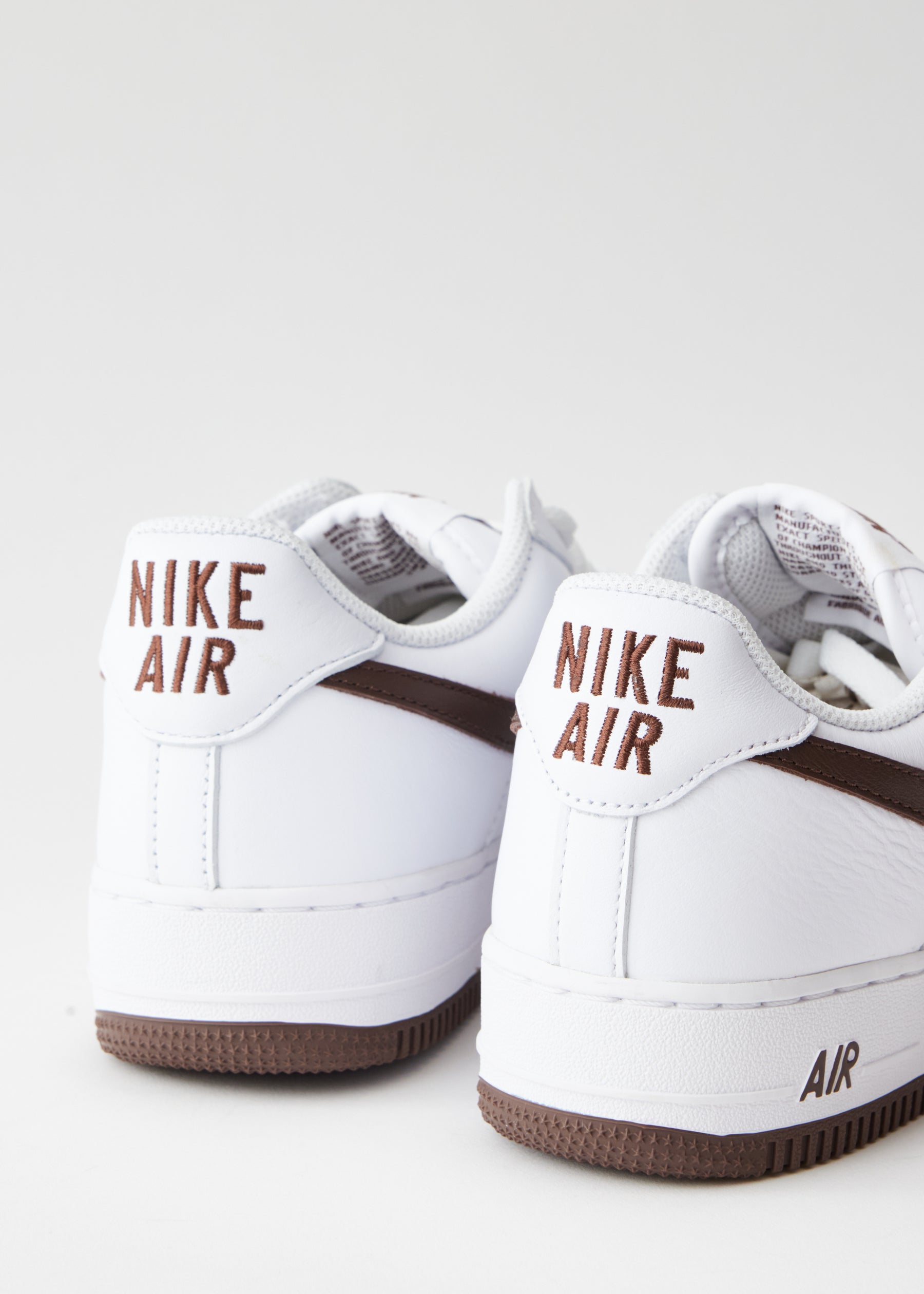 Nike Air Force 1 Low Retro - White / Chocolate / Metallic Gold 7.5