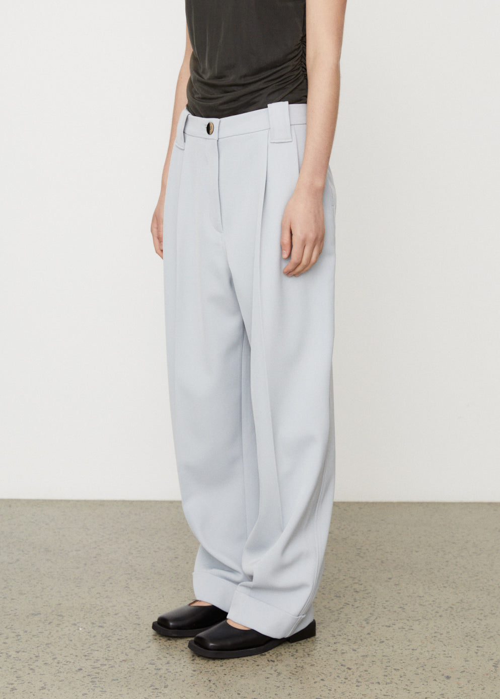 Linen/Cotton Twill Pleated Trousers - White — The Anthology